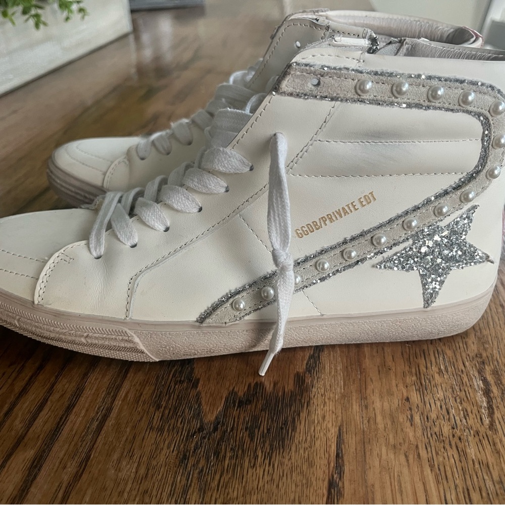 White High-Top Sneakers with Glitter Star